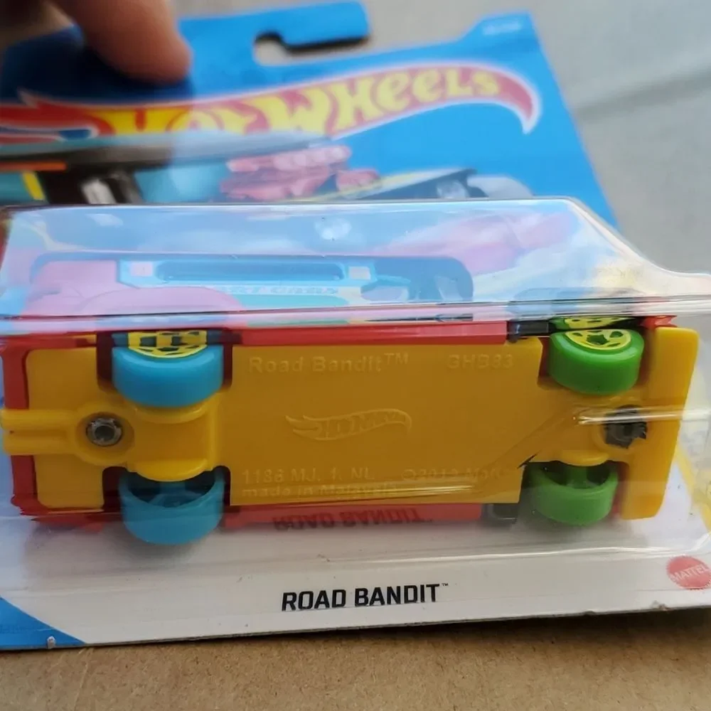 Hot Wheels Road Bandit Car